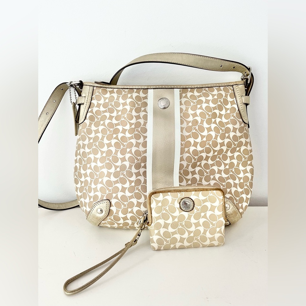 Coach Heritage Stripe Chelsea Hobo Shoulder Crossbody Beige Gold wallet F16191